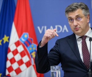 27.04.2022., Zagreb - Sastanak parlamentarne vecine. Andrej Plenkovic dao izjavu za medije nakon sastanka.  Photo: Matija Habljak/PIXSELL