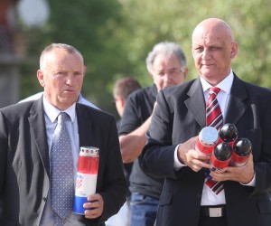 28.04.2018., Kistanje - Obiljezena godisnjica smrti ratnog ministra Gojka Suska. Ispred generalskog zbora vijenac je polozio general Ljubo Cesic Rojs a izaslanik ministra branitelja Tome Medveda general Marinko Kresic.U delegaciji i odboru obiljezavanja obljetnice bio je i Roko Antic.rrPhoto: Dusko Jaramaz/PIXSELL