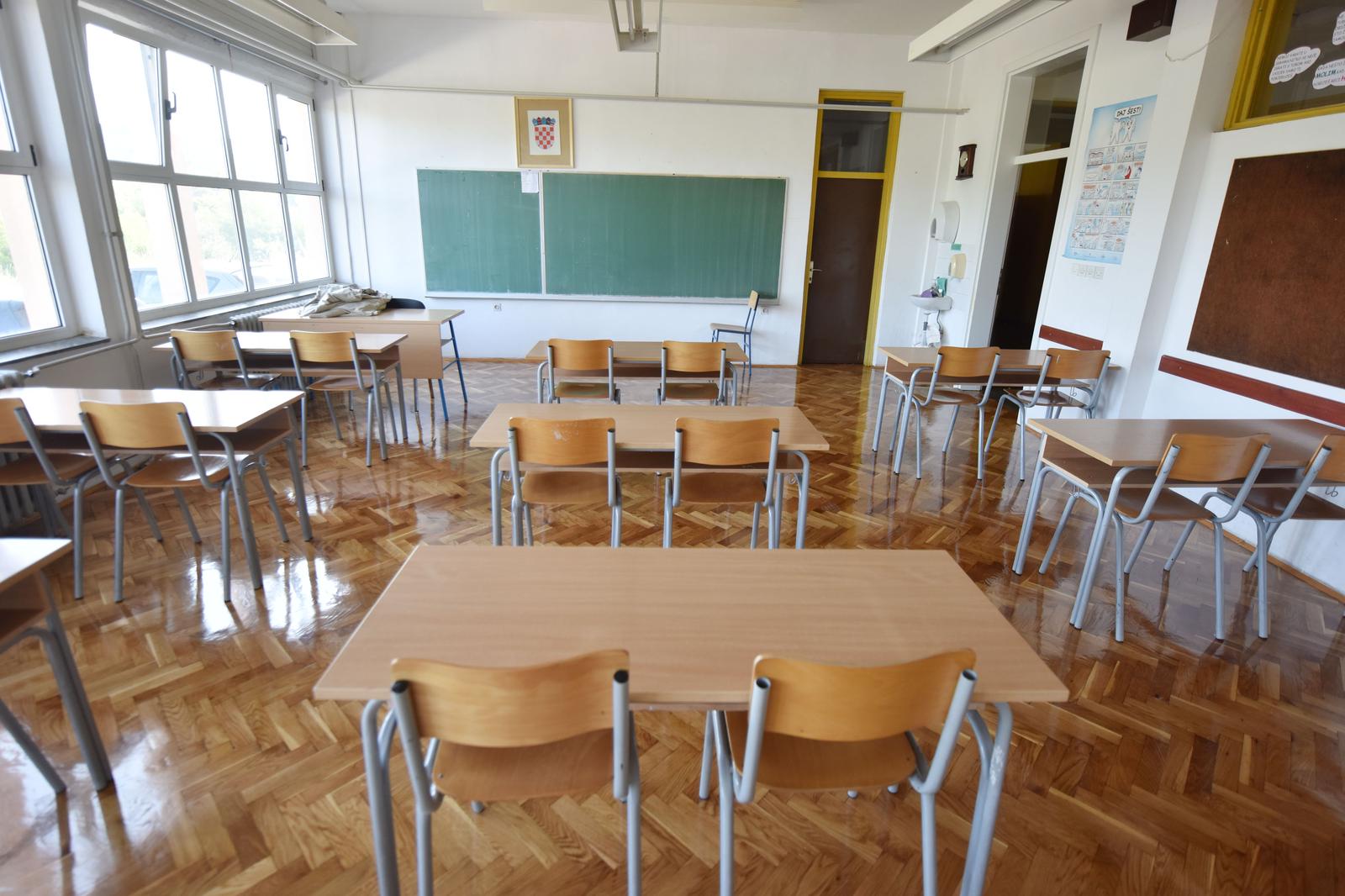 Prazna učionica 31.08.2018., Primosten - Prazna ucionica. rrPhoto: Hrvoje Jelavic/PIXSELL
