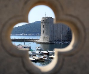 13.08.2018., Dubrovnik - Plaza Banje i pogled s plaze na Stari grad. rPhoto: Marko Lukunic/PIXSELL
