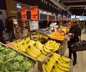 20.02.2017., Medulin - Svecano je otvoren novi Lidlov supermarket cija je gradnja zapocela pocetkom listopada na parceli povrsine od oko pet tisuca cetvornih metara. rUz prigodni program svecanu vrpcu presjekli su nacelnik opcine Medulin Goran Bujic te voditeljica novog Lidla. rPhoto: Dusko Marusic/PIXSELL