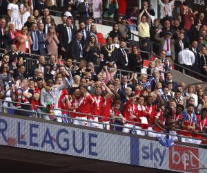 Huddersfield Town v Nottingham Forest - Sky Bet Championship - Play Off - Final - Wembley Stadium Nottingham Forest manager Steve Cooper kisses the trophy following the Sky Bet Championship play-off final at Wembley Stadium, London. Picture date: Sunday May 29, 2022. EDITORIAL USE ONLY No use with unauthorised audio, video, data, fixture lists, club/league logos or live services. Online in-match use limited to 120 images, no video emulation. No use in betting, games or single club/league/player publications. PUBLICATIONxNOTxINxUKxIRL Copyright: xStevenxPastonx 67189934