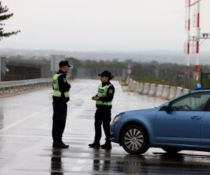 Zemunik, 21.04.2022. - Na županijskoj cesti kod podvožnjaka u Donjem Zemuniku, dogodila se prometna nesreća u kojoj su život izgubile tri ženske osobe u Toyoti slovenskih registracija. Foto HINA/Zvonko KUCELIN