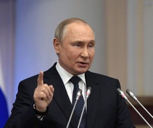 epa09912415 Russian President Vladimir Putin addresses a meeting of the Council of Legislators under the Russian Federal Assembly at the Tauride Palace in St. Petersburg, Russia, 27 April 2022.  EPA/ALEXEI DANICHEV / KREMLIN POOL / SPUTNIK /
