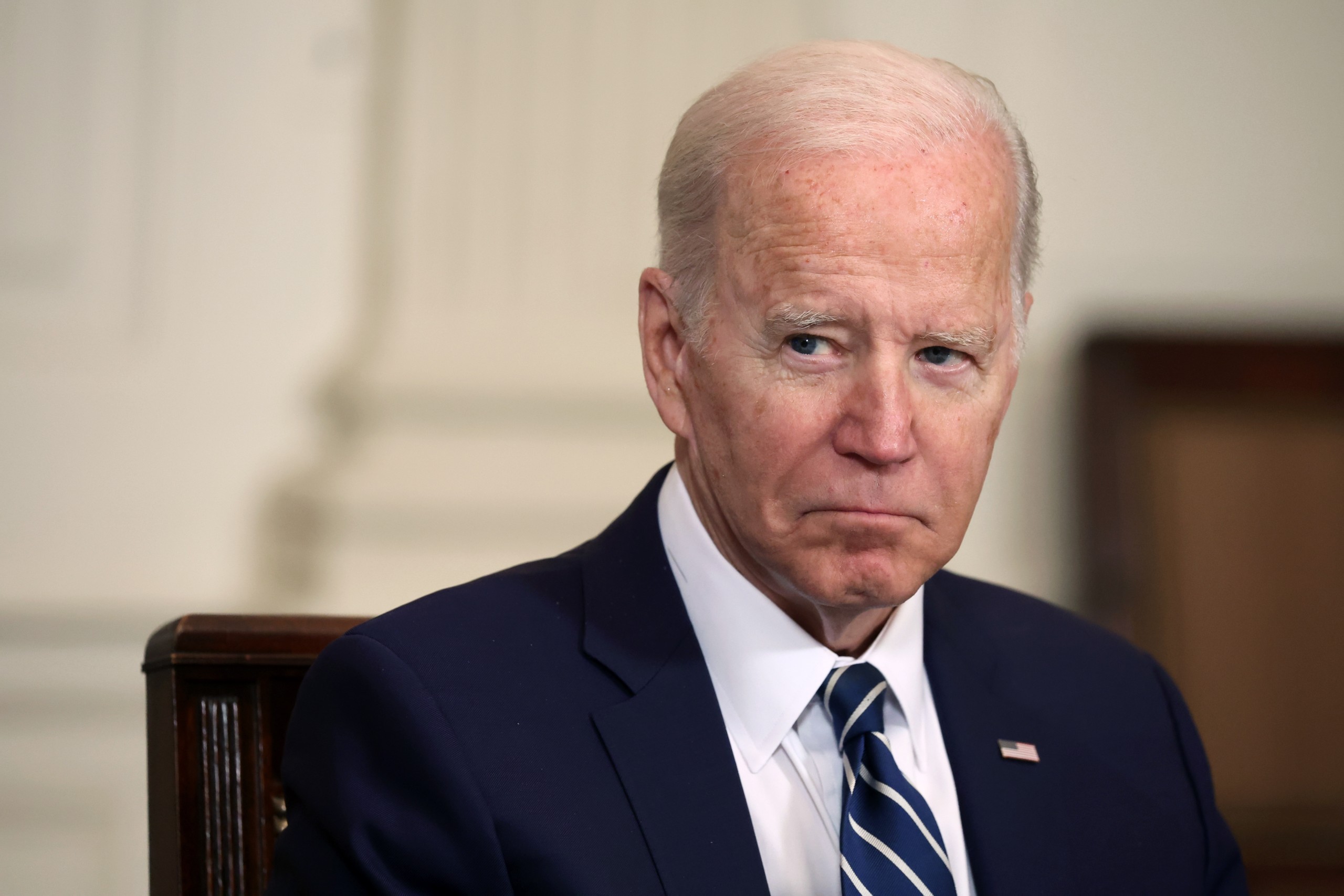 epa09917474 US President Joe Biden participates in a meeting with Inspectors General in the State Dining Room of the White House in Washington, DC, USA, 29 April 2022.  EPA/MICHAEL REYNOLDS