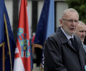 Zagreb,6.05.2022 .- Potpredsjednik Vlade i ministar unutarnjih poslova Davor Božinović nazočio je programu primopredaje policijskih motocikala. Radi se o vozilima koja su nabavljena putem Nacionalnog programa sigurnosti cestovnog prometa. U sklopu programa Davor Božinović dao je izjavu za medije i obavio zajednički obilazak službenih policijskih motocikala .foto HINA/ Tomislav Pavlek/ tp