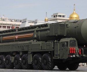 epa09931358 A Russian Yars intercontinental ballistic missile launcher takes part in the Victory Day military parade general rehearsal in the Red Square in Moscow, Russia, 07 May 2022. The Victory Day military parade will take place 09 May 2022 in the Red Square to mark the victory of the Soviet Union over Nazi Germany in World War II.  EPA/MAXIM SHIPENKOV