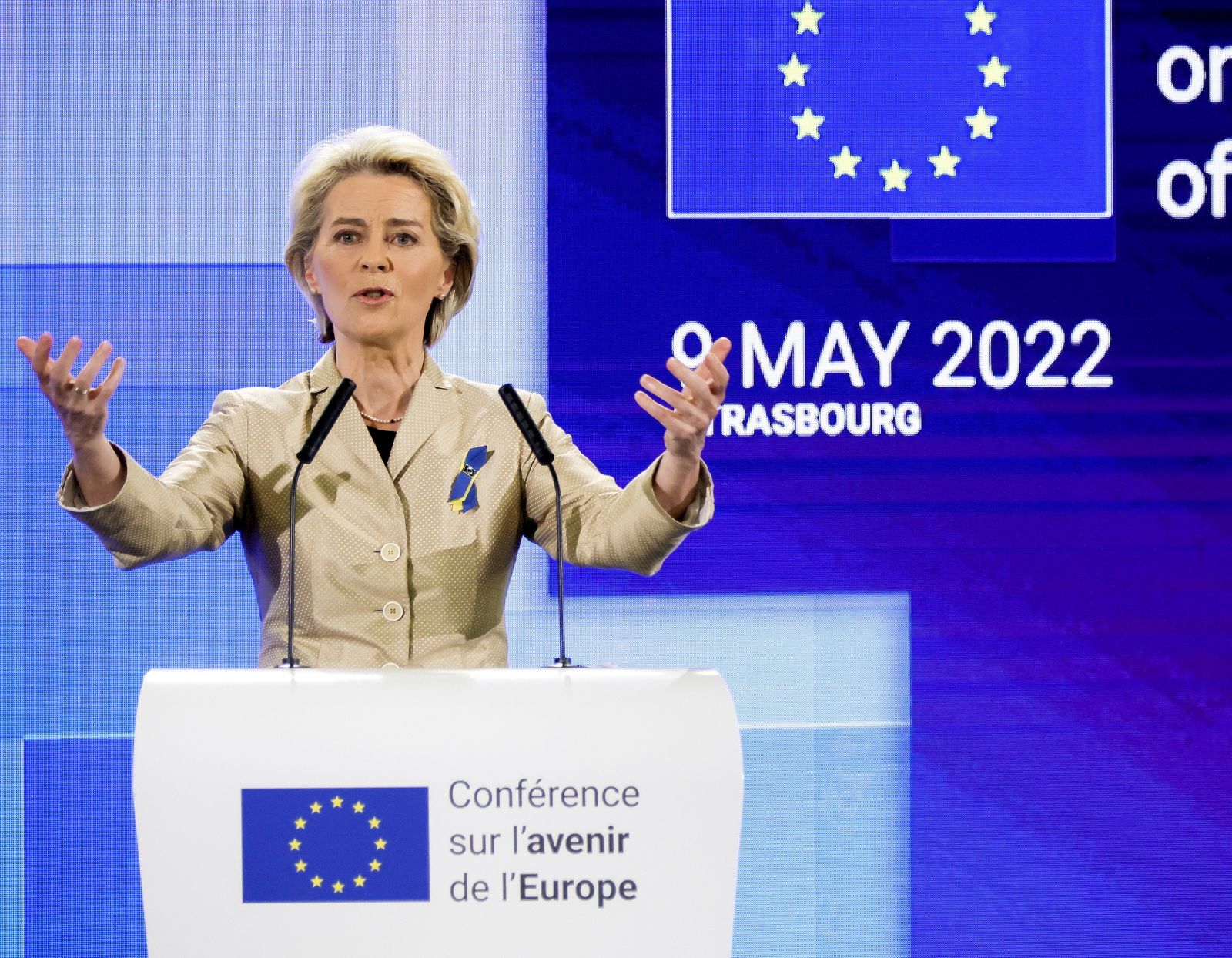 epa09935664 European Commission President Ursula von der Leyen delivers a speech during the closing event of the Conference on the Future of Europe at the European Parliament in Strasbourg, France, 09 May 2022.  EPA/RONALD WITTEK
