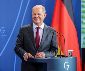 epa09960471 German Chancellor Olaf Scholz reacts during a joint press conference with Qatar's Emir Sheikh Tamim bin Hamad Al-Thani (not pictured), at the Chancellery in Berlin, Germany, 20 May 2022. Qatar and Germany signed earlier an energy partnership agreement. The Emir is on an official state visit to Germany.  EPA/OMER MESSINGER