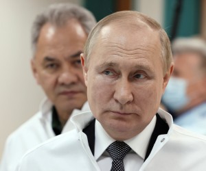 epa09975061 Russian President Vladimir Putin (front) and Russian Defence Minister Sergei Shoigu (back) visit the Central Military Clinical Hospital named after P.V. Mandryk where servicemen wounded during the Russian 'special military operation' in Ukraine are treated, in Moscow, Russia, 25 May 2022. On 24 February, Russian troops entered Ukrainian territory in what the Russian president declared a 'special military operation', resulting in fighting and destruction in the country, a huge flow of refugees, and multiple sanctions against Russia.  EPA/MIKHAIL METZEL / KREMLIN POOL / SPUTNIK / POOL MANDATORY CREDIT