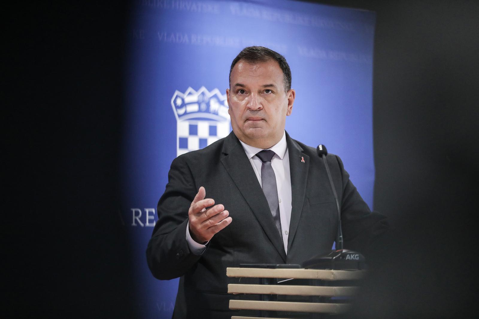 02.12.2021., Zagreb - Pod predsjedanjem premijera Andreja Plenkovica odrzana redovita sjednica Vlade RH. Nakon sjednice Vlade ministar Vili Beros dao izjavu za medije.   Photo: Robert Anic/PIXSELL