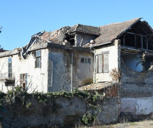 03.02.2022., Petrinja - Jos uvijek dosta rusevnih kuca podsjecaju na razorni potres koji je 29.prosinca 2020.pogodio grad. Photo: Nikola Cutuk/PIXSELL