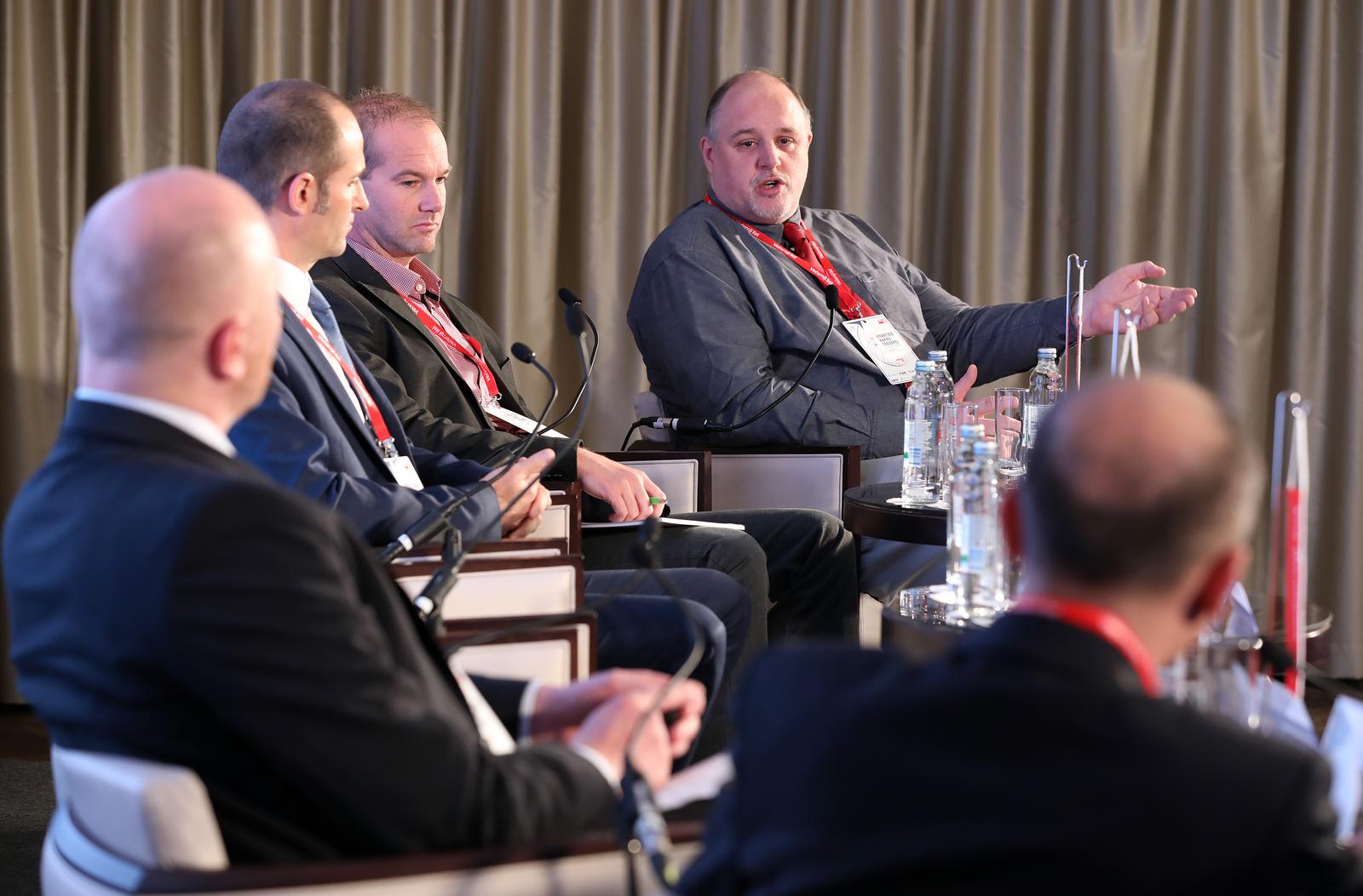 Zagreb: Hrvatska kakvu trebamo, panel Ekologija i nacionalna sigurnost 05.10.2018., Zagreb - U hotelu Aristos odrzana je konferencija "Hrvatska kakvu trebamo - Ekologija i sigurnost". Panel diskusija Ekologija i nacionalna sigurnost. Igor Tabak Photo: Jurica Galoic/PIXSELL