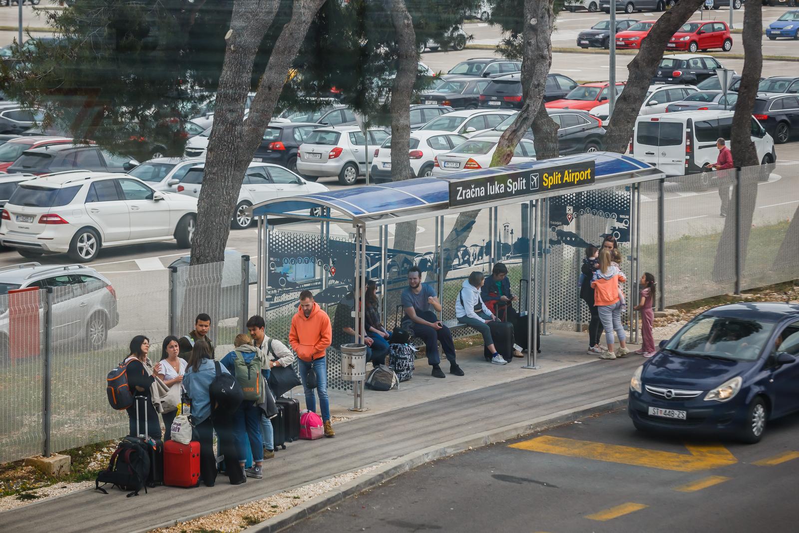 08.05.2022., Kastela - Zracna luka Split Kastela.  Danas je kroz zracnu luku proslo 11 000 putnika te 85 uzlijetanja i slijetanja zrakoplova.  Photo: Zvonimir Barisin/PIXSELL
