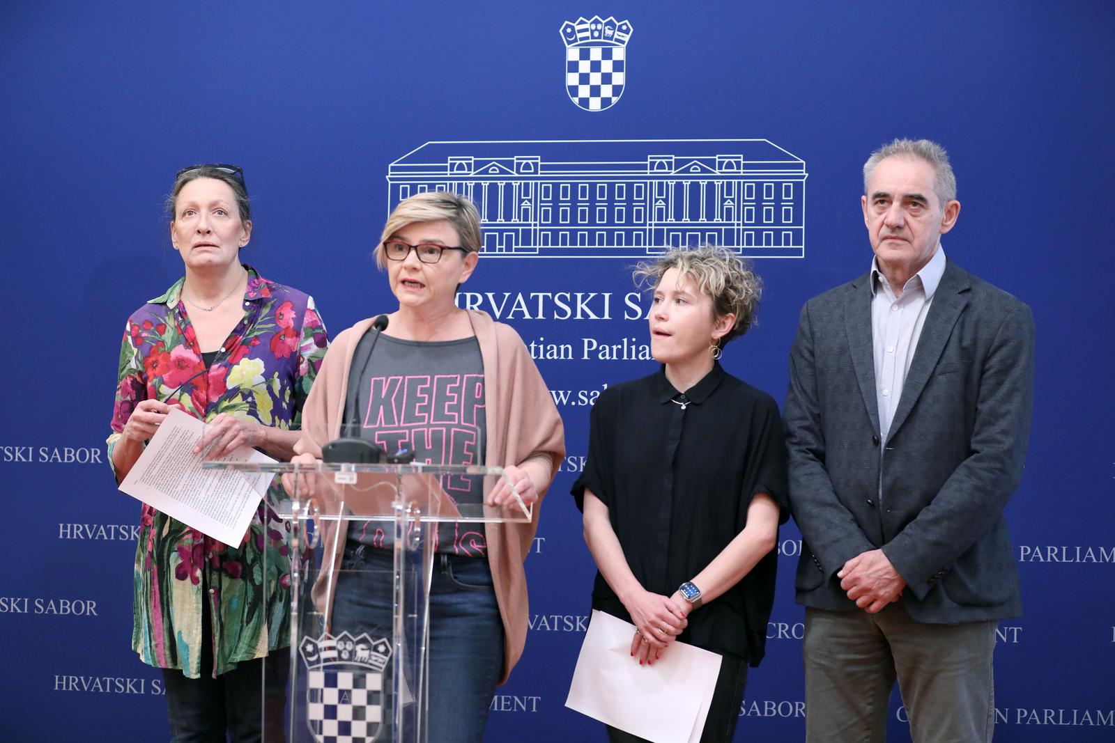 10.05.2022., Zagreb - Na konferenciji za medije Kluba zastupnika zeleno lijevog bloka odrzanoj u Saboru o temi "Zasto suti Ustavni sud" govorili su Sandra Bencic, Ursa Raukar i Ivana Kekin.  Photo: Patrik Macek/PIXSELL