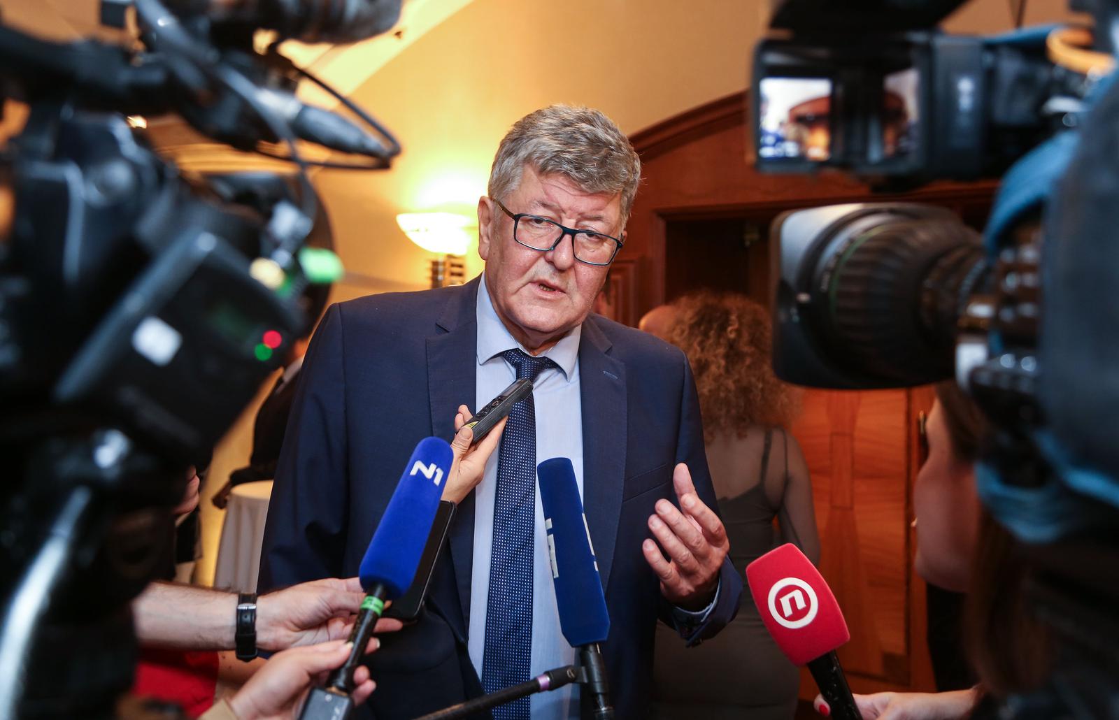 12.09.2019., Zagreb - U Kristalnoj dvorani hotela Westina odrzana je humanitarna gala vecera francusko-hrvatske trgovinske i industrijske komore. Prikupljena sredstva namijenjena su projektu Zaklade - djecja onkologija Rebro kojemu je cilj izgradnja i opremanje novog odjela djecje hematologije i onkologije u Zagrebu u sastavu KBC-a Zagreb. Ravnatelj KBC-a Zagreb Ante Corusic Photo: Marin Tironi/PIXSELL