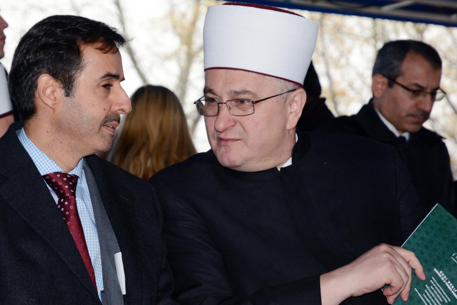12.11.2016., Sisak -  U nazocnosti velikog broja vijernika iz Hrvatske i Bosne i Hercegovine polozen je kamen temeljac za Islamski kulturni centar. Medju brojnim uzvanicima bili su i vrhovni poglavar Islamske zajednice u BiH Husein Kavazovic, te izaslanik emira Kuvajta, a sve vjerske sluzbenike u Hrvatskoj predvodio je predsjednik Medzlisa islamske zajednice u Hrvatskoj muftija Aziz ef.Hasanovic. rPhoto: Nikola Cutuk/PIXSELL