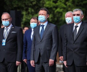 15.05.2021., Zagreb - Polaganjem vijenaca i paljenjem svijeca obiljezena je 75. obljetnica Bleiburske tragedije i kriznog puta u svibnju 1945. Gordan Jandrokovic, Zeljko Reiner, Gordan Grlic RadmanrPhoto: Luka Stanzl/PIXSELL