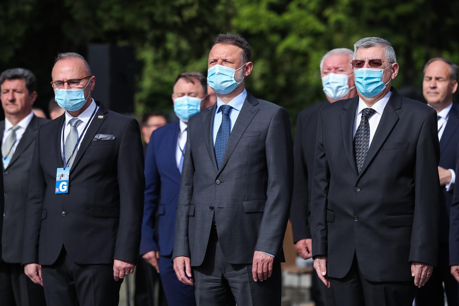 15.05.2021., Zagreb - Polaganjem vijenaca i paljenjem svijeca obiljezena je 75. obljetnica Bleiburske tragedije i kriznog puta u svibnju 1945. Gordan Jandrokovic, Zeljko Reiner, Gordan Grlic RadmanrPhoto: Luka Stanzl/PIXSELL