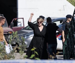 16.05.2022., Supetar - Odgodena je ovrha koja se jutros trebala provesti u sklopu nogometnog igralista u Supetru. Radi se o bocalistu, sanku te dijelu tribina, a ovrsitelji su Svpetrvs hoteli.
Ivana Markovic
   Photo: Miroslav Lelas/PIXSELL