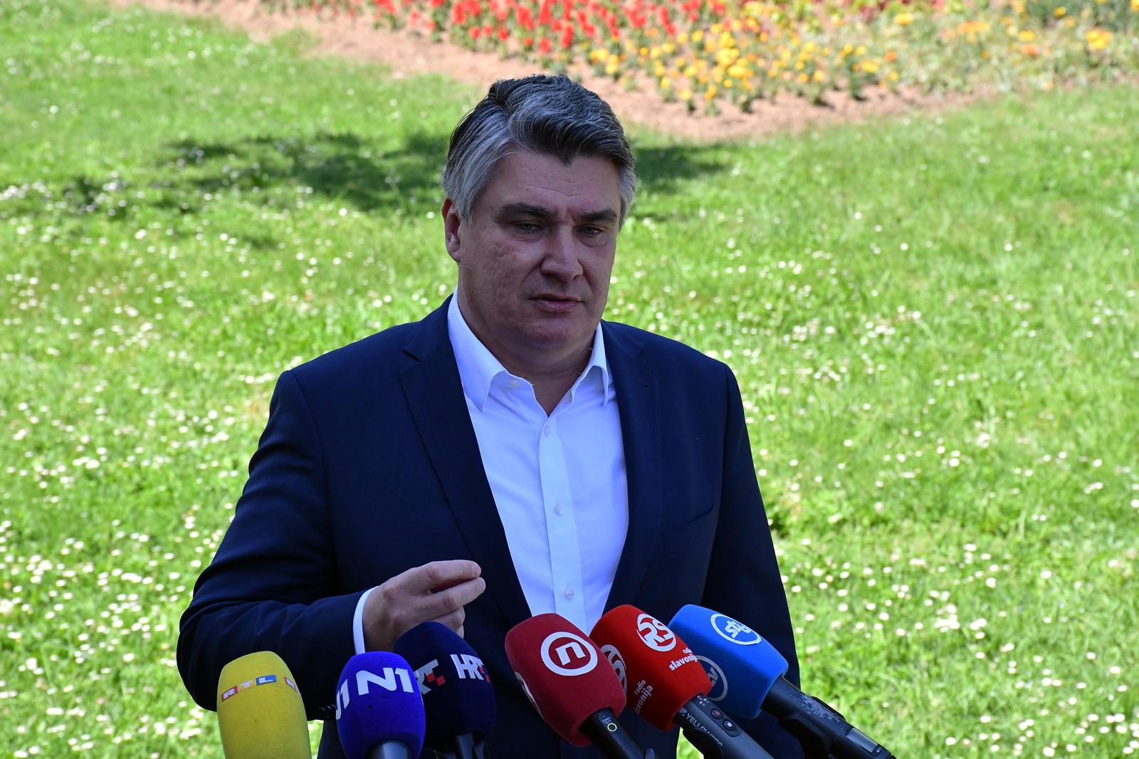 16.05.2022., Slavonski Brod - Predsjednik Republike Hrvatske Zoran Miolanovic sudjelovao je na svecanoj sjednici Gradskog vijeca Grada Slavonskog Broda u prigodi Dana Grada i blagdana sv. Ivana Nepomuka, zastitnika Grada. Photo: Ivica Galovic/PIXSELL