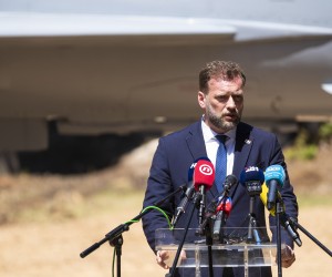 16.05.2022., Divulje - Obiljezavanje 30. obljetnice preleta MiG-om pukovnika Ivice Ivandica u vojarni “Knez Trpimir” u Divuljama svecanim otkrivanjem spomenika.
Mario Banozic
  Photo: Milan Sabic/PIXSELL