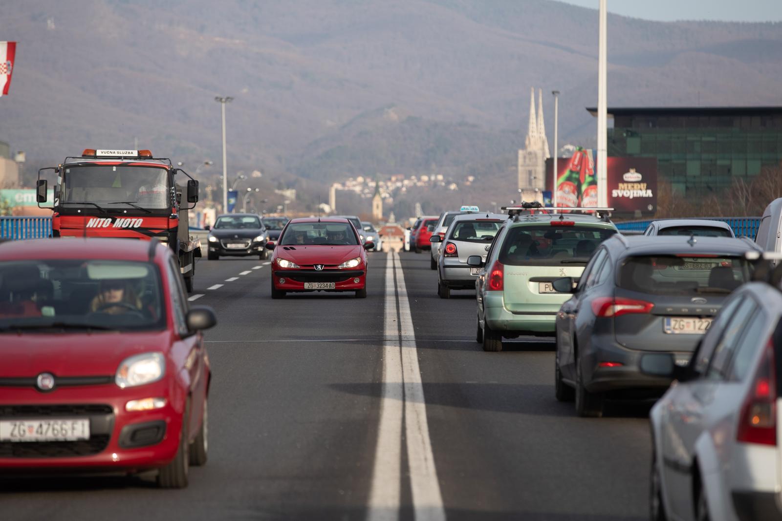 17.12.2019., Zagreb - Gradonacelnik Grada Zagreba Milan Bandic prisustvovao je obiljezavanju zavrsetka radova na Mostu slobode.rPhoto: Davor Puklavec/PIXSELL