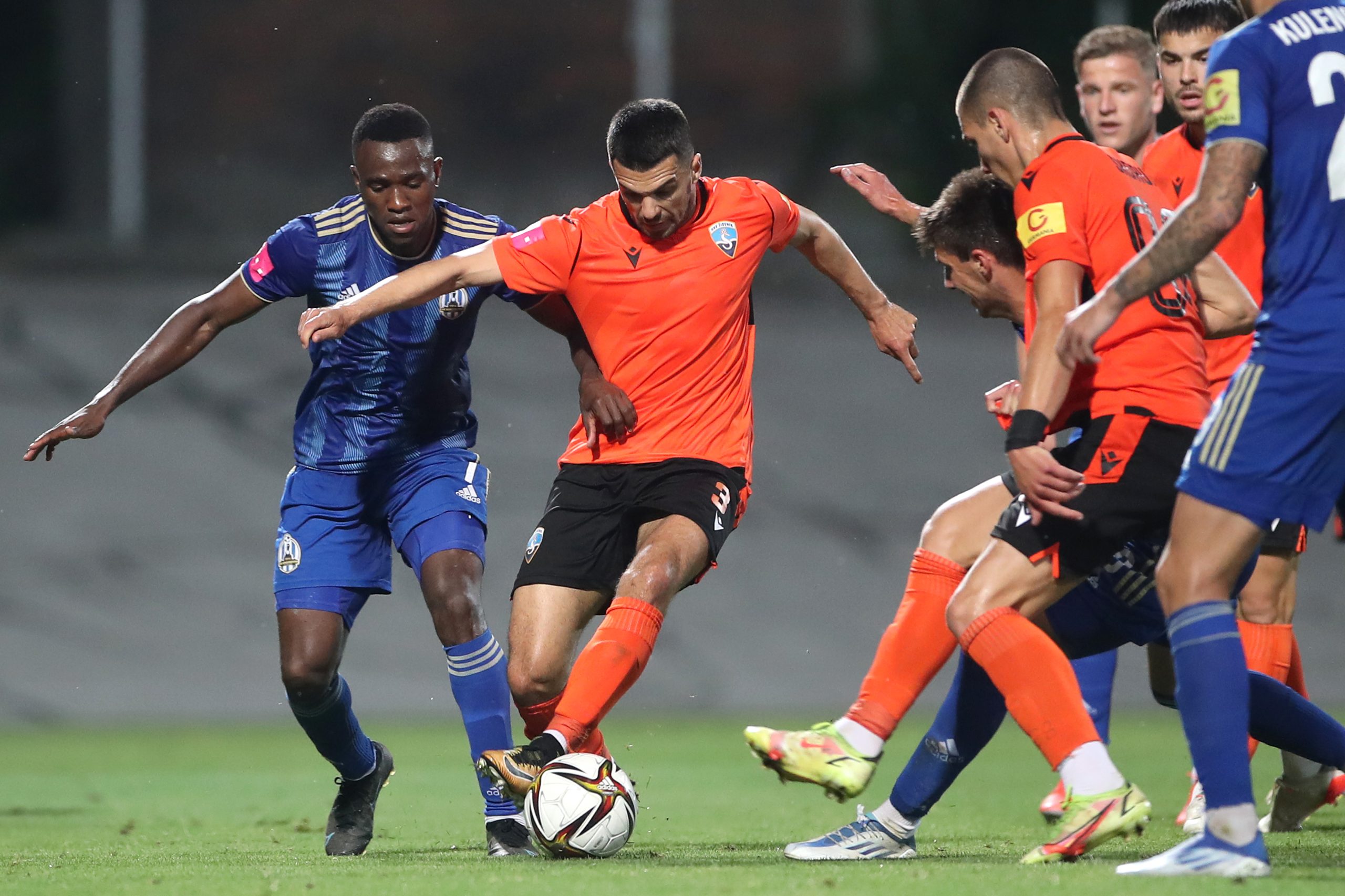 20.05.2022., stadion u Kranjcevicevoj ulici, Zagreb - Hrvatski Telekom Prva liga, 36. kolo, NK Lokomotiva - HNK Sibenik. Aliyu Ibrahim, Josip Kvesic  Photo: Luka Stanzl/PIXSELL