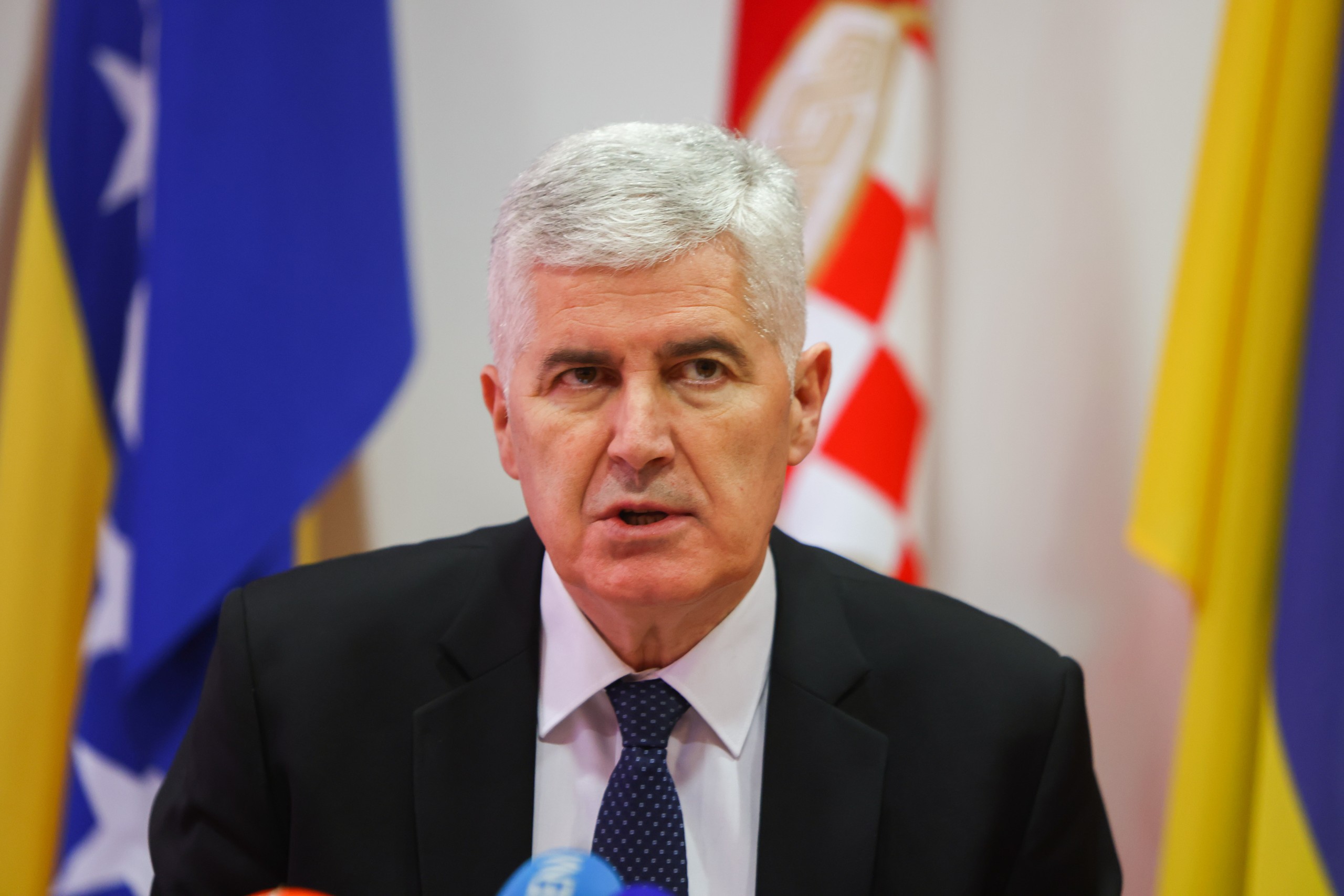 25.03.2022., Mostar, Bosna i Hercegovina - Odrzana sjednica Predsjednistva HDZ BiH. Sjednicu i konferenciju za medije nakon nje krasila je ukrajinska zastava. Photo: Denis Kapetanovic/PIXSELL