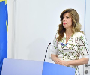 25.05.2022., Zagreb - Zastupnica u EU parlamentu Biljana Borzan odrzala konferenciju za medije u Kuci Europe na temu o uvodjenju Eura kao valute u RH.  Photo: Marko Lukunic/PIXSELL