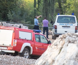 25.07.2018., Zracna luka Dubrovnik, Cilipi - Manji zrakoplov srusio se u blizini Zracne luke Dubrovnik. U avionu se nalazilo se dvoje putnika, bracni par (1971. i 1975. godiste) te pilot, svi drzavljani Austrije. r"nDvije osobe su lakse ozlijedjene, a jedna teze s visestrukim prijelomima. r"nPhoto: Grgo Jelavic/PIXSELL
