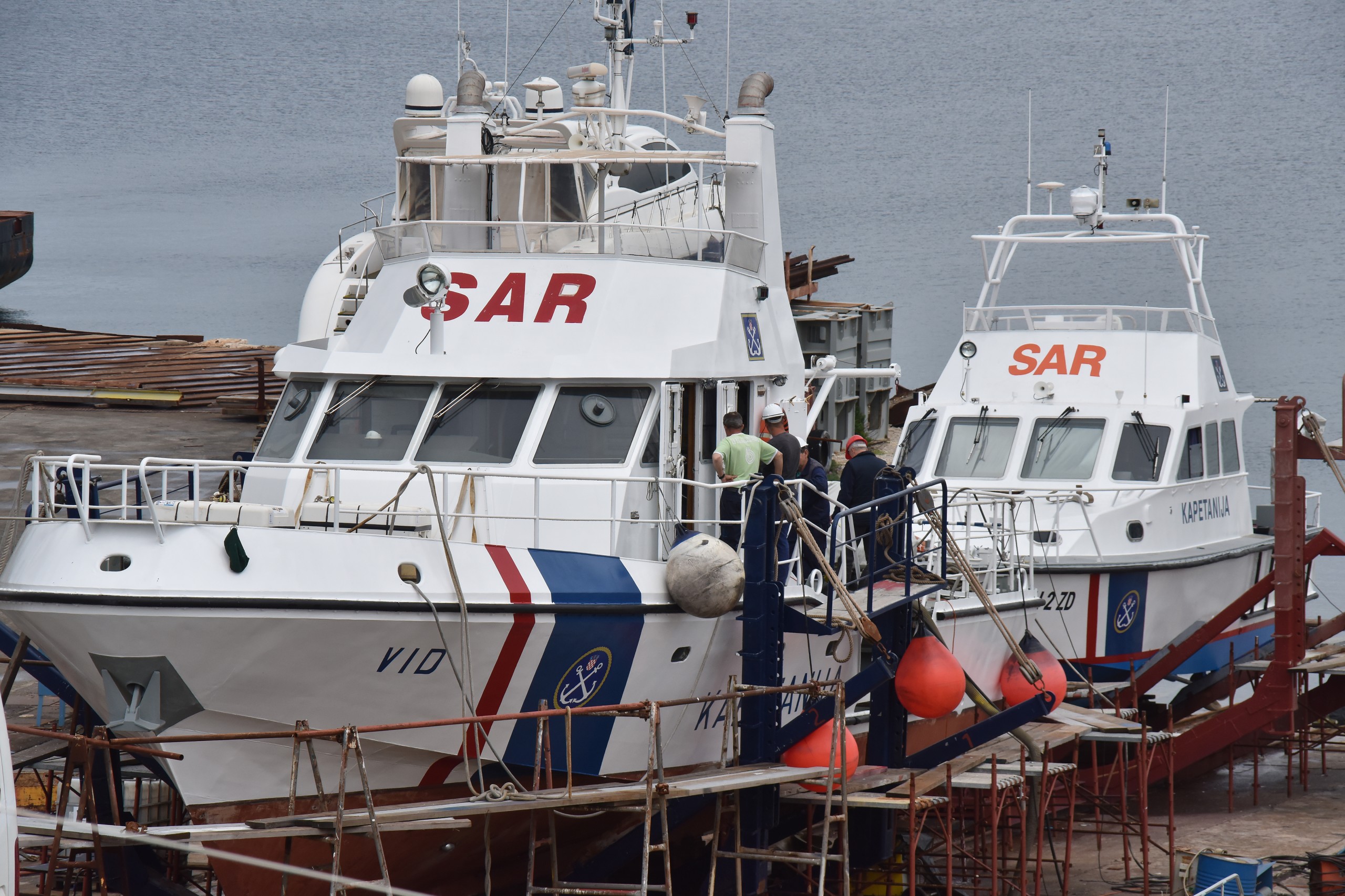 28.05.2019., Pula - U Tehnomontovom brodogradilistu u tijeku su radovi na redovitom servisu istrazivacko-spasilackih brodova koji osim traganja i spasavanja na moru, sluze i za prijevoz s otoka tesko oboljelih osoba.rPhoto: Dusko Marusic /PIXSELL