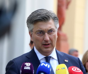 29.04.2022., Karlovac - Karlovacka zupanija svecanom sjednicom u gradsko kazalistu Zorin dom obiljezila je svoj dan. Zupanica Martina Furdek Hajdin urucila je priznanja zasluznim gradanima te nagradu za zivotno djelo Mirku Butkovic.Sjednici je nazocio premijer Andrej Plenkovic, ministri Butkovic i Grlic Radman i brojni uzvanici. Photo: Kristina Stedul Fabac/PIXSELL