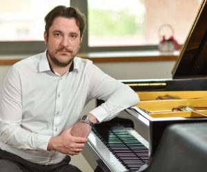 29.04.2022., Zagreb - Filip Fak, pijanist i glazbeni profesor. 

Photo Sasa ZinajaNFoto