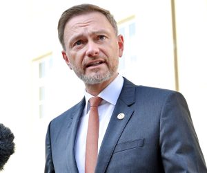 epa09957017 German Minister of Finance Christian Lindner speaks to the media during the G7 Finance Ministers and Central Bank Governors Meetings in Koenigswinter, near Bonn, Germany, 19 May 2022. The meetings of Finance Ministers and Central Bank Governors take place in Bonn and Koenigswinter on 18-20 May 2022.  EPA/SASCHA STEINBACH