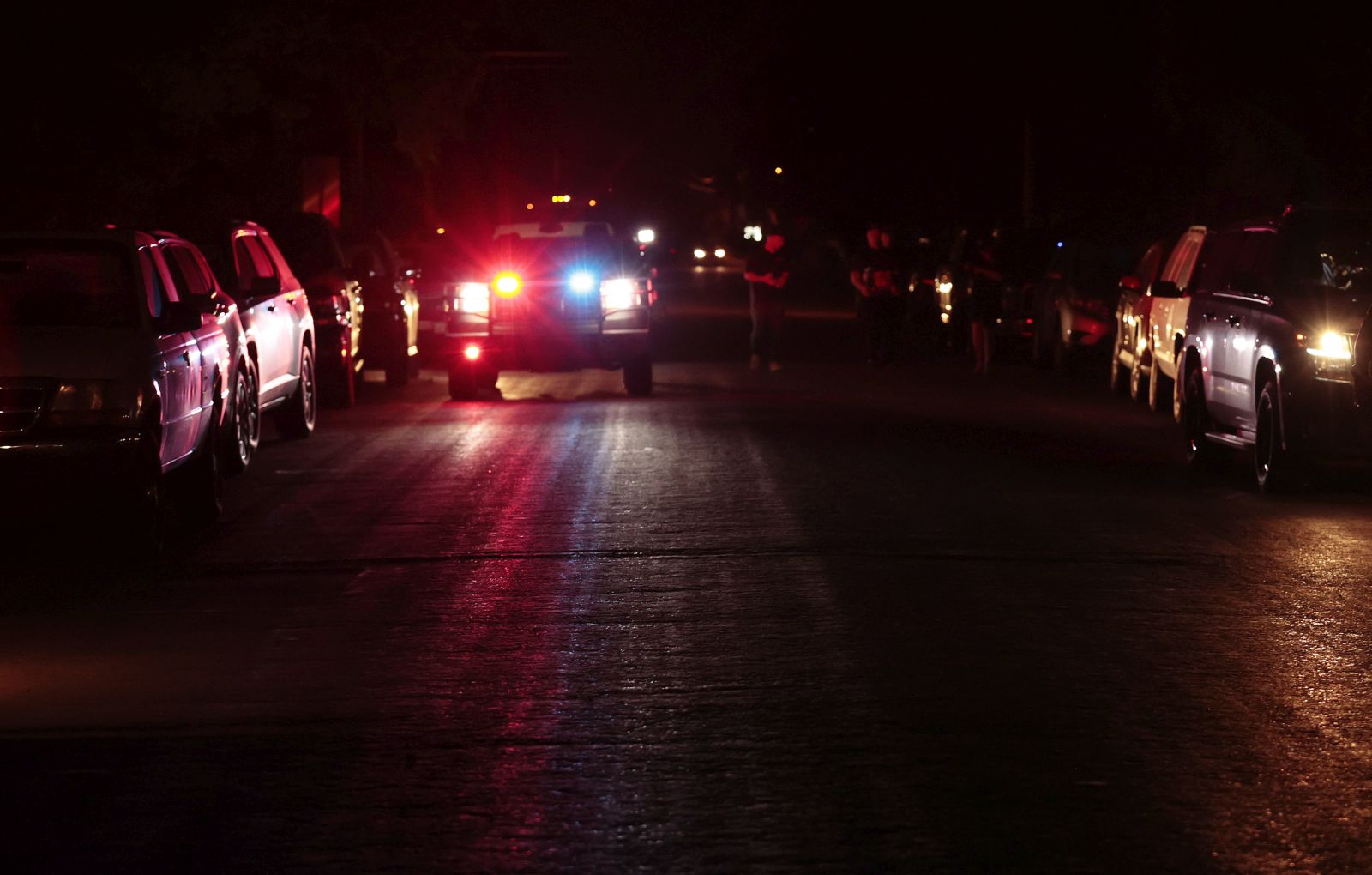 epa09973546 Police and investigators continue to work at the scene of a mass shooting at the Robb Elementary School in Uvalde, Texas, USA, 24 May 2022. According to Texas Governor Greg Abbott, at least 18 children and two adults were killed in the shooting. The eighteen-year-old gunman was killed by responding officers.  EPA/AARON M. SPRECHER