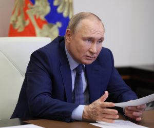epa10000232 Russian President Vladimir Putin chairs a meeting on economic issues via a video conference at Novo-Ogaryovo residence outside Moscow, Russia, 07 June 2022.  EPA/MIKHAIL METZEL / KREMLIN POOL / SPUTNIK MANDATORY CREDIT