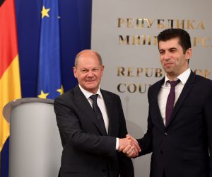 epa10007490 Bulgarian Prime Minister Kiril Petkov (R) welcomes German Chancellor Olaf Scholz (L) during their meeting in Sofia, Bulgaria, 11 June 2022. Scholz is on a one-day official visit to Bulgaria as part of his Balkan tour.  EPA/VASSIL DONEV