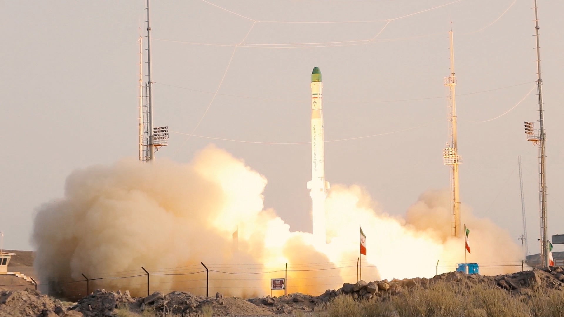 epa10035515 A handout photo made available by  the Iranian defence ministry shows, Iranian satellite-carrier rocket, called 'Zuljanah' blasting off from an undisclosed location in Iran, 26 June 2022. According to Iranian defence ministry Iran sent Zuljanah to the space as second test on 26 June 2022.  EPA/IRANIAN DEFENCE MINISTRY HANDOUT  HANDOUT EDITORIAL USE ONLY/NO SALES