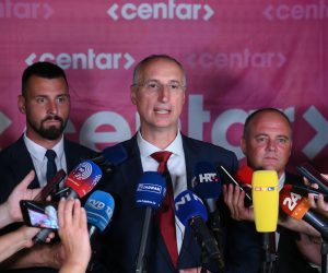 Split, 26.06.2022 - Doèek izbornih rezultata Ivice Puljka i stranke Centar. Na slici Ivica Puljak.foto HINA/ Mario STRMOTIÆ/ ik