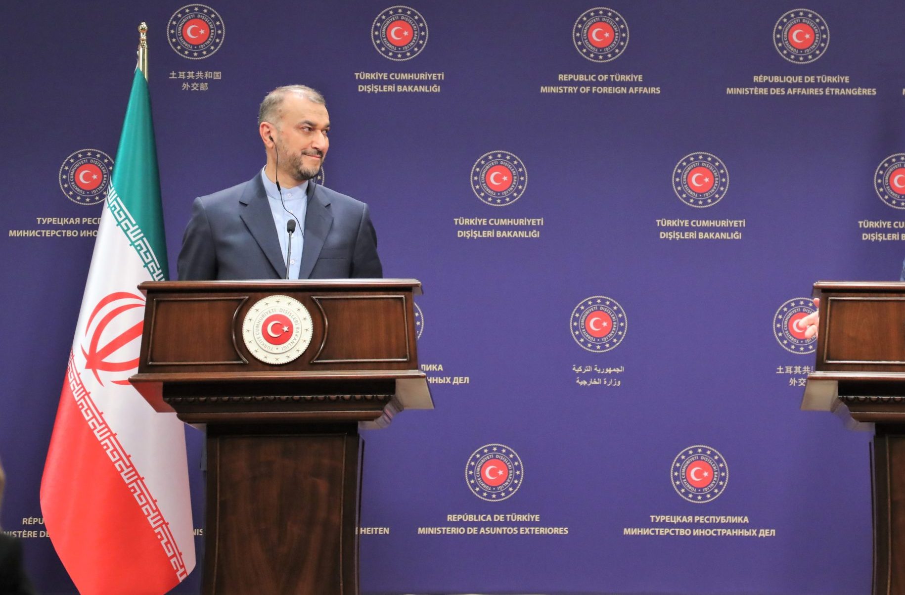 epa10037524 A handout picture made available by the Iranian foreign ministry shows, Turkish Foreign Minister Mevlut Cavusoglu (R) talks to Iranian Foreign Minister Hossein Amir-Abdollahian (L) during a joint press conference in Ankara, Turkey, 27 June 2022.  EPA/IRANIAN FOREIGN MINISTRY  HANDOUT EDITORIAL USE ONLY/NO SALES