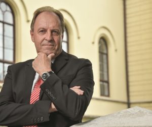 17.06.2022., Zagreb - Miljenko Simpraga, predsjednik Udruge inovatora Hrvatske i profesor na Veterinarskom fakultetu u Zagrebu. 
Photo Sasa ZinajaNFoto