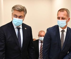 03.09.2021., Virovitica - Predsjednik Vlade Andrej Plenkovic sudjelovao je na svecanoj sjednici Zupanijske skupstine Viroviticko-podravske zupanije, u povodu obiljezavanja Dana zupanije. Igor Androvic, Andrej Plenkovic.rPhoto: Ivica Galovic/PIXSELL