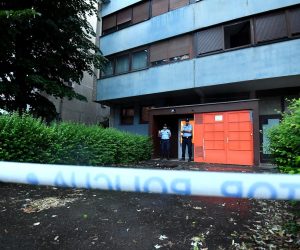 06.06.2022., Zagreb - U ulici Drage Gervaisa pronadjeni mrtvo tijelo zenske osobe s tragovima koji upucuju na nasilnu smrt. Osoba koja se dovodi u vezu sa dogadjajem je privedena u sluzbene prostorije. Policijski ocevid.   Photo: Marko Lukunic/PIXSELL