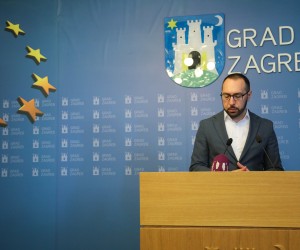 07.06.2022., Zagreb - Gradonacelnik grada Zagreba Tomislav Tomasevic sa zamjenicima Danijelom Dolenec i Lukom Korlaetom odrzali su redovnu konferenciju za medije. Photo: Zeljko Hladika/PIXSELL