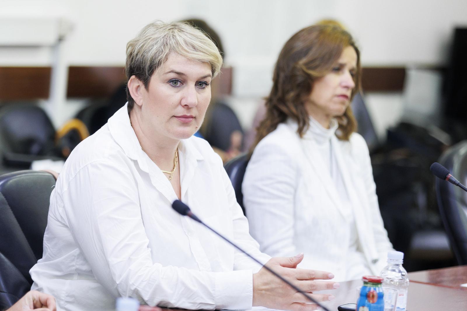 09.06.2022., Split - Svecano su uruceni ugovori iz Programa razvoja otoka. Ugovore je urucila ministrica regionalnog razvoja i fondova Europske unije Natasa Tramisak.
Ivana Markovic
Photo: Miroslav Lelas/PIXSELL Photo: Miroslav Lelas/PIXSELL