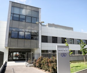 11.06.2021., Zagreb - Gradonacelnik Grada Zagreba Tomislav Tomasevic u drustvu ministra Vili Berosa i ravnatelja Mladena Busic otvorio je nove prostorije Dnevne bolnice u okviru KB Sveti Duh. Nova Dnevna bolnica raspolaze sa 65 smjestajnih jedinica i obuhvaca vise tehnoloskih cjelina -internisticki, neuroloski, kirurski, anestezioloski, ginekoloski te terapijski dio za potrebe fizikalne medicine i rehabilitacije. rPhoto: Emica Elvedji/PIXSELL