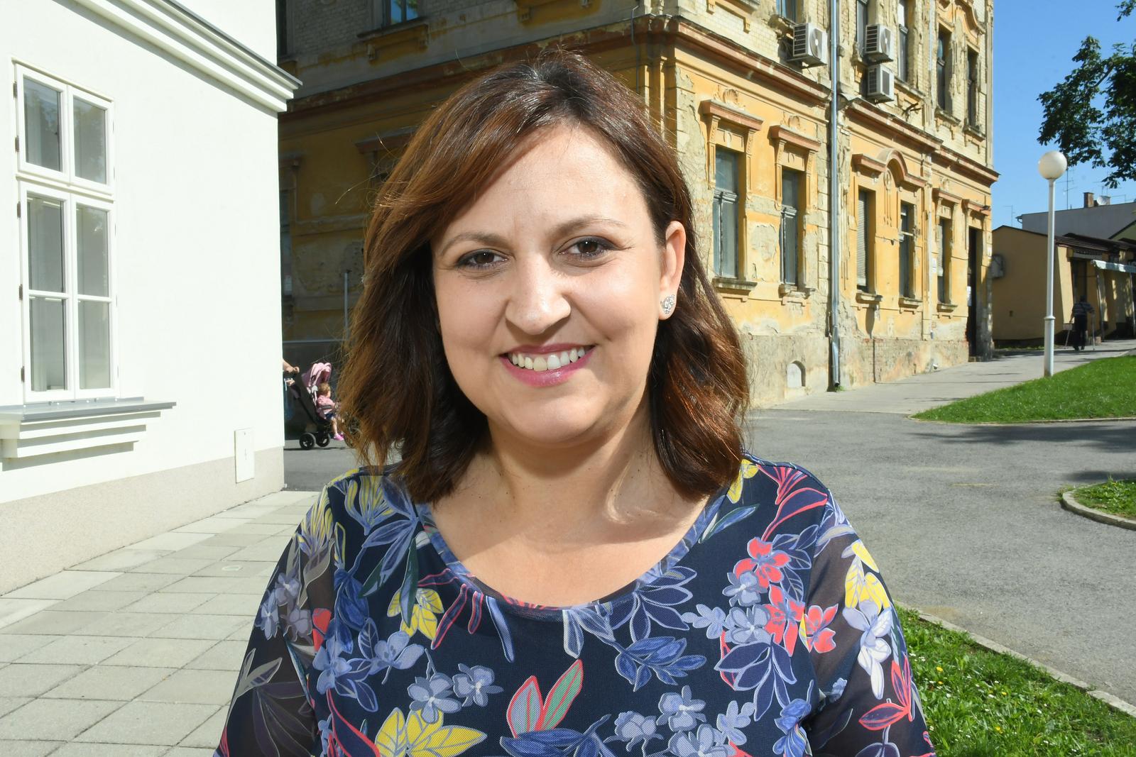 12.06.2022.,Novska - U Novskoj se odrzavaju izbori za gradonacelnika na kojima su dvije kandidatkinje, Valentina Opic (SDP) i Marija Kusmis (HDZ).Marija Kusmis.
  Photo: Nikola Cutuk/PIXSELL