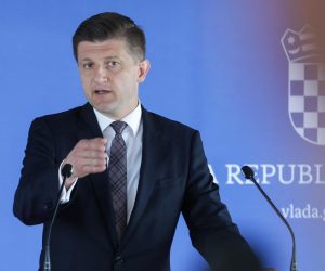 15.06.2022., Zagreb - Potpredsjednik Vlade i ministar financija Zdravko Maric dao je izajvu medijima nakon sjednice Vlade Republike Hrvatske u Nacionalnoj i sveucilisnoj knjiznici.   Photo: Robert Anic/PIXSELL