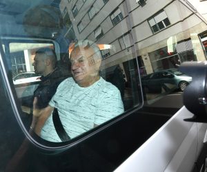 15.06.2022., Zagreb - Dolazak Darinka Dumbovica sa suradnicima na Zupanijski sud.  Photo: Marko Lukunic/PIXSELL